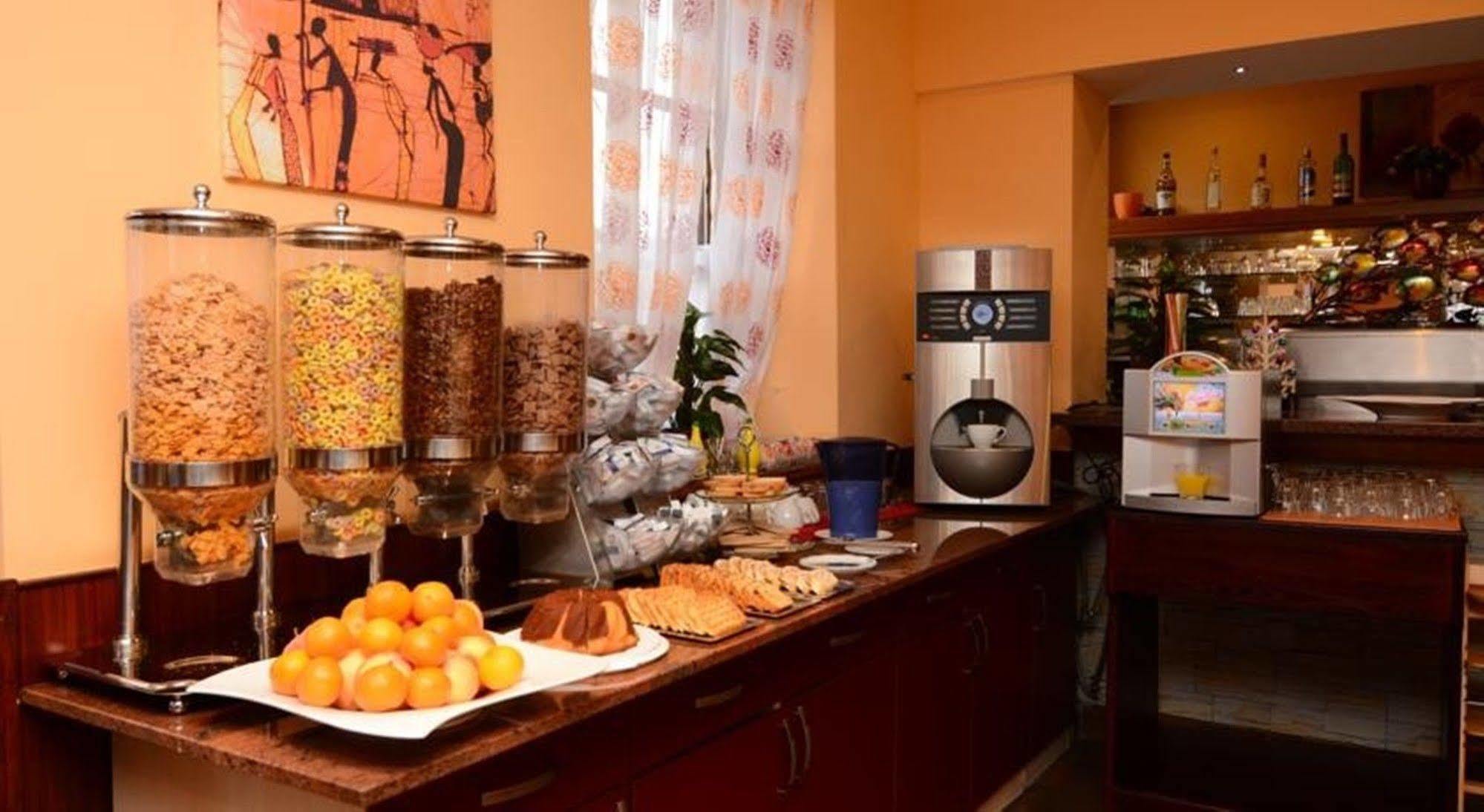 Buona Hotel 3*
