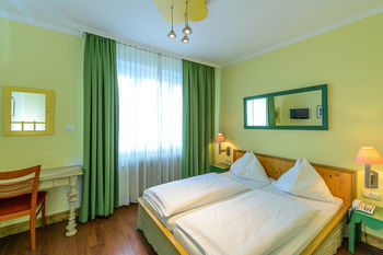 Restaurant Auerhahn Guest house Salzburg