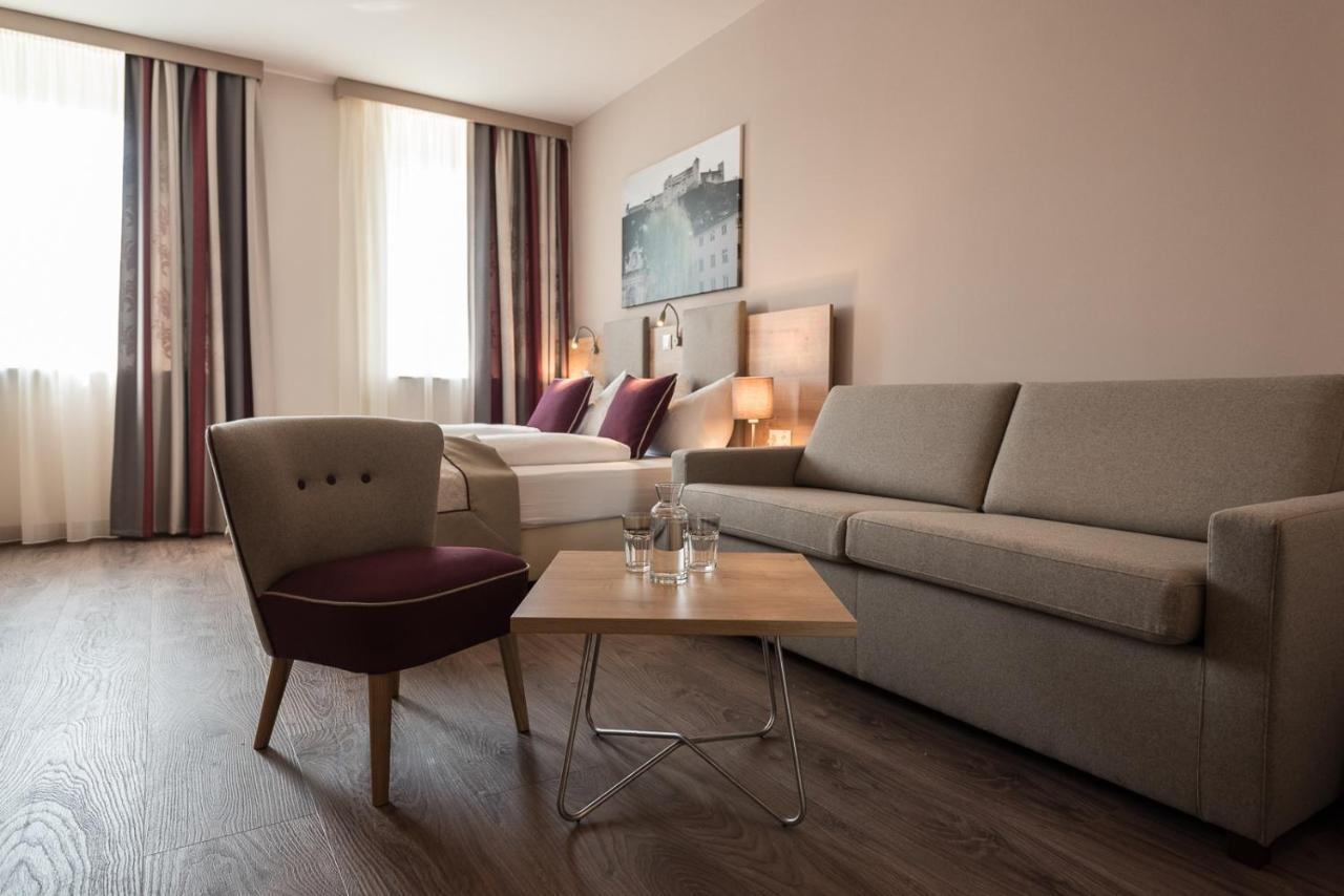 Max70 Hotel