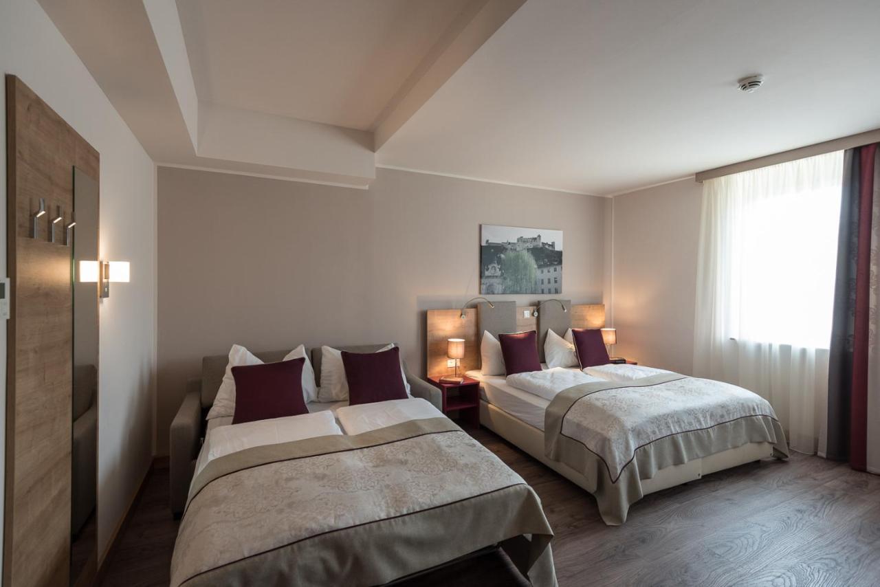 Max70 Hotel