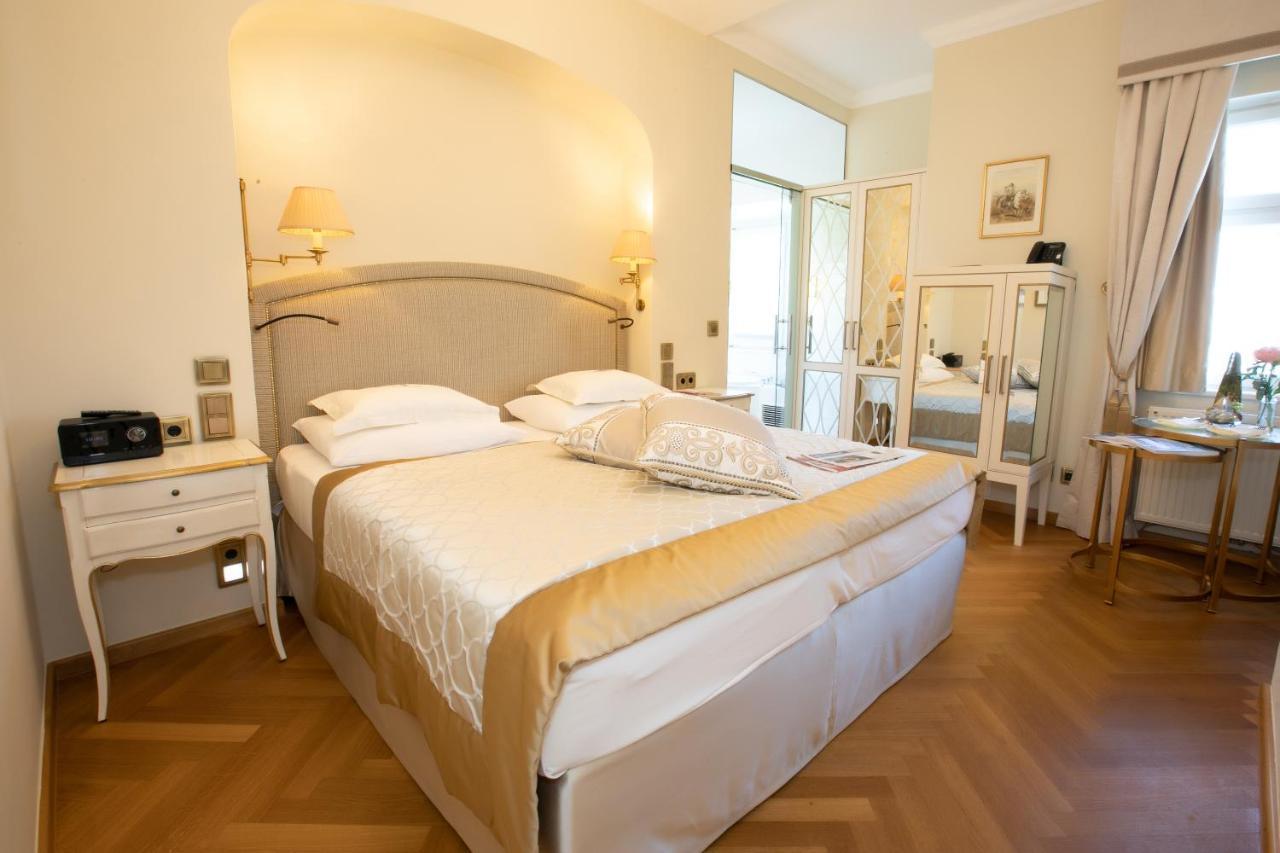 Schloss Mönchstein Hotel 5*