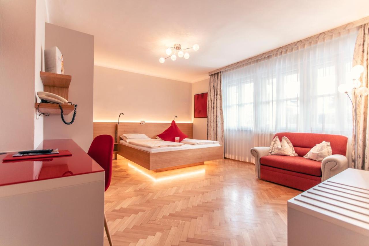Rosenvilla Hotel 4*
