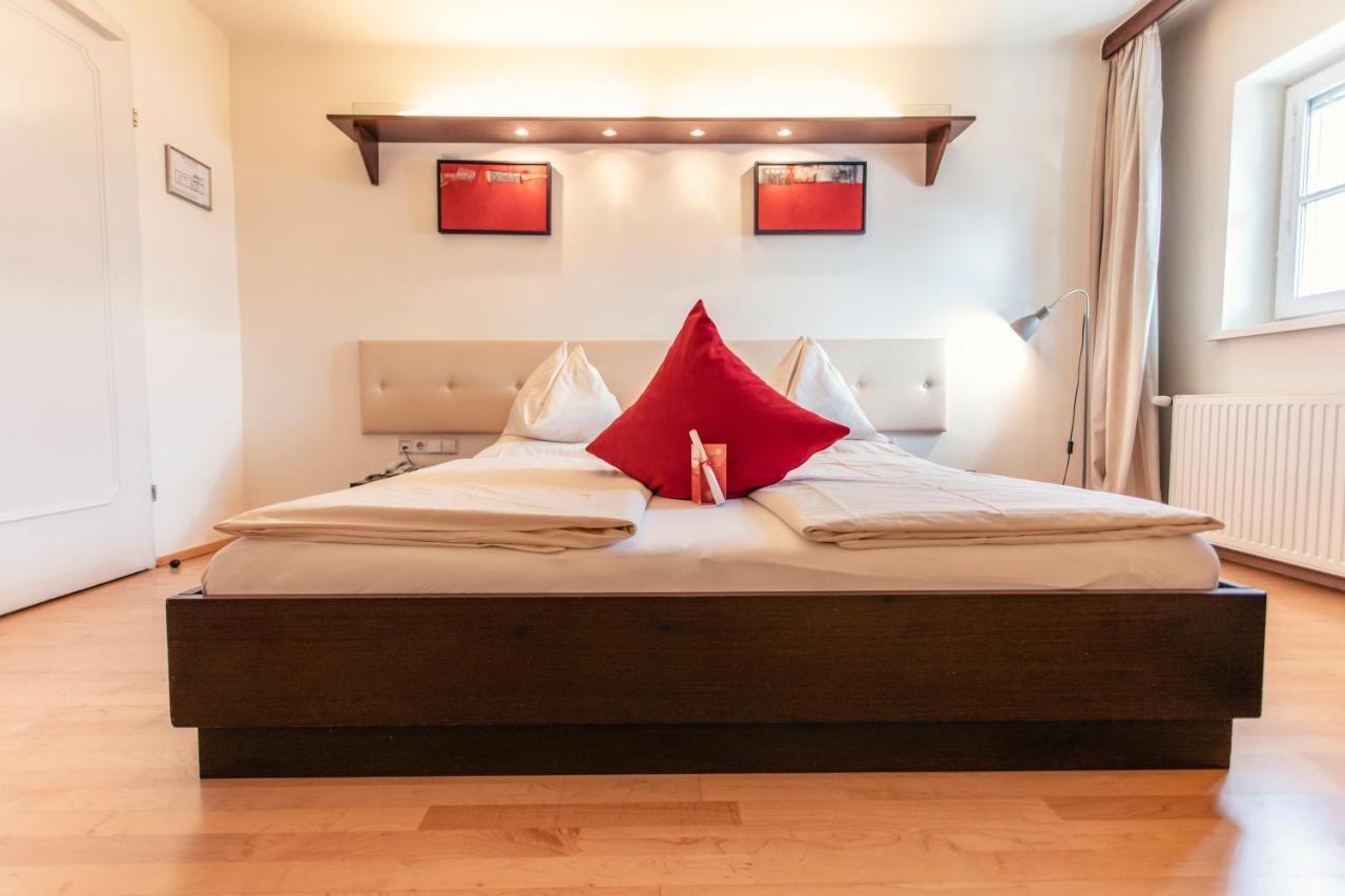 Rosenvilla Hotel 4*