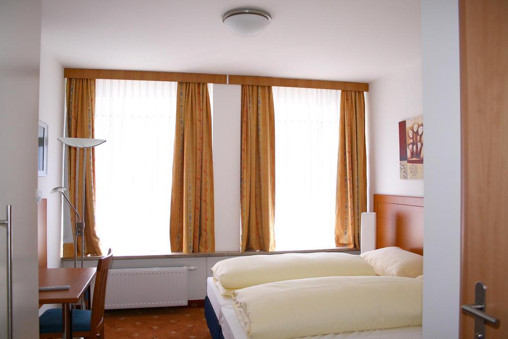 Hotel Evido Center 3*
