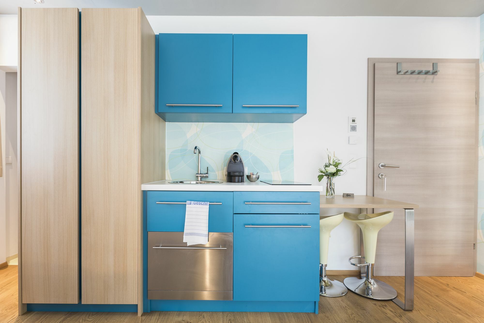Apartment 5 *