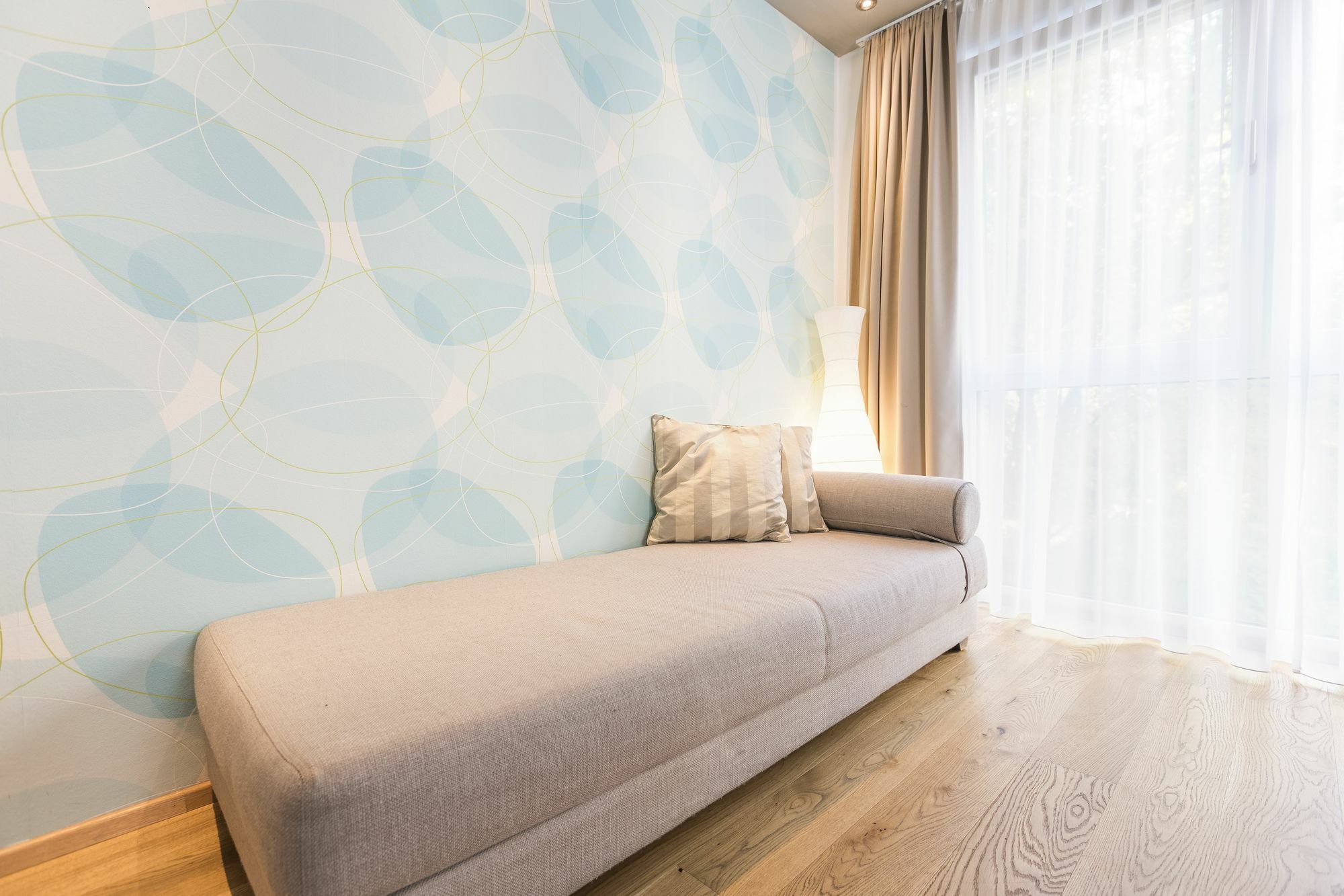 Apartment 5 *