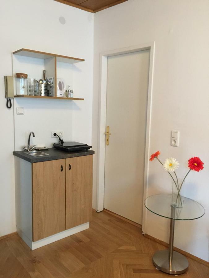 Mozart - House Homestay *