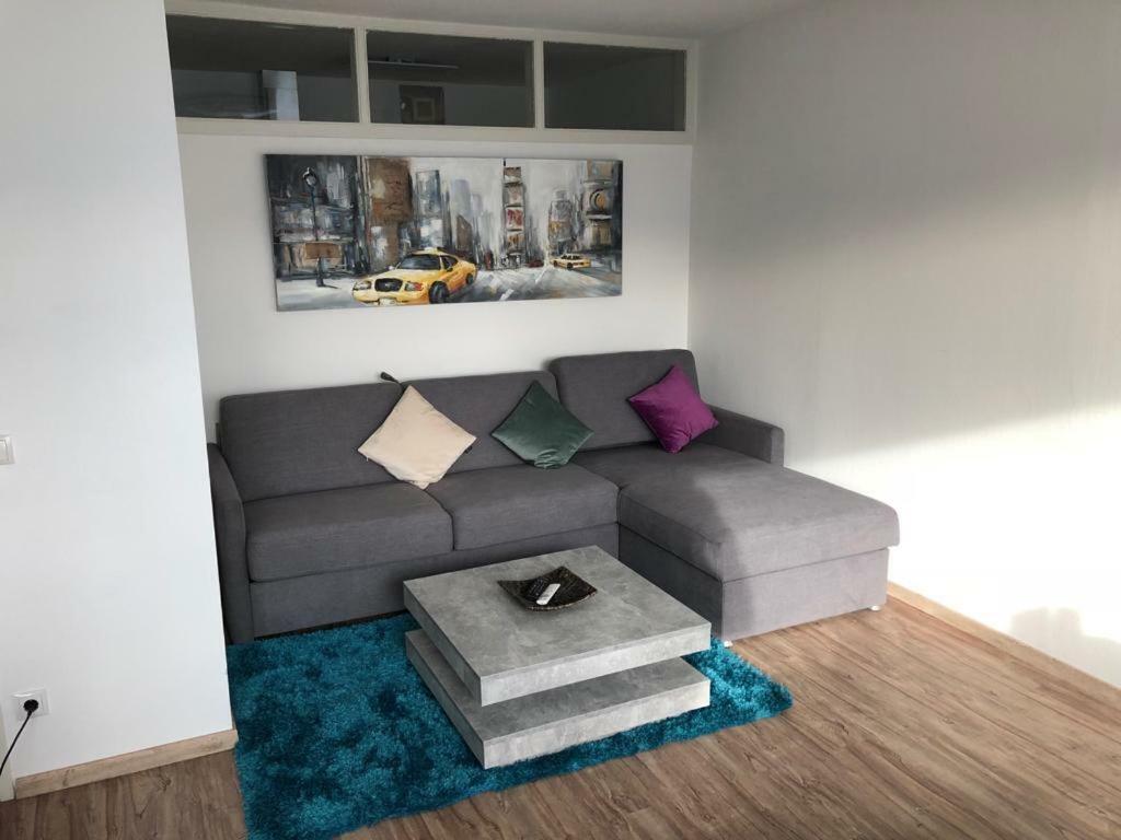 4 Apartment *