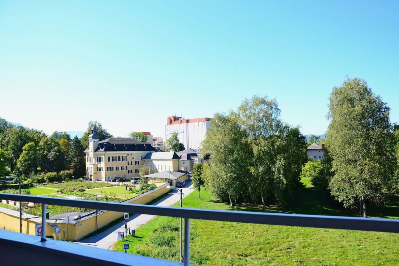 Bright And Cozy In A Quiet Area - Free Parking, Central Apartment *