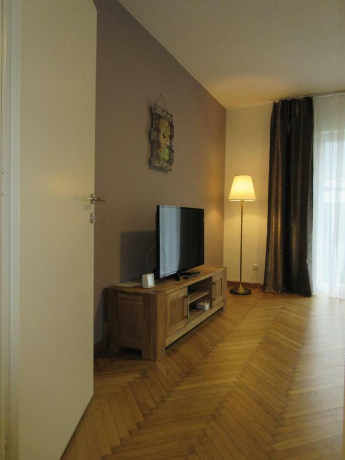 Home Apartments Apartment *