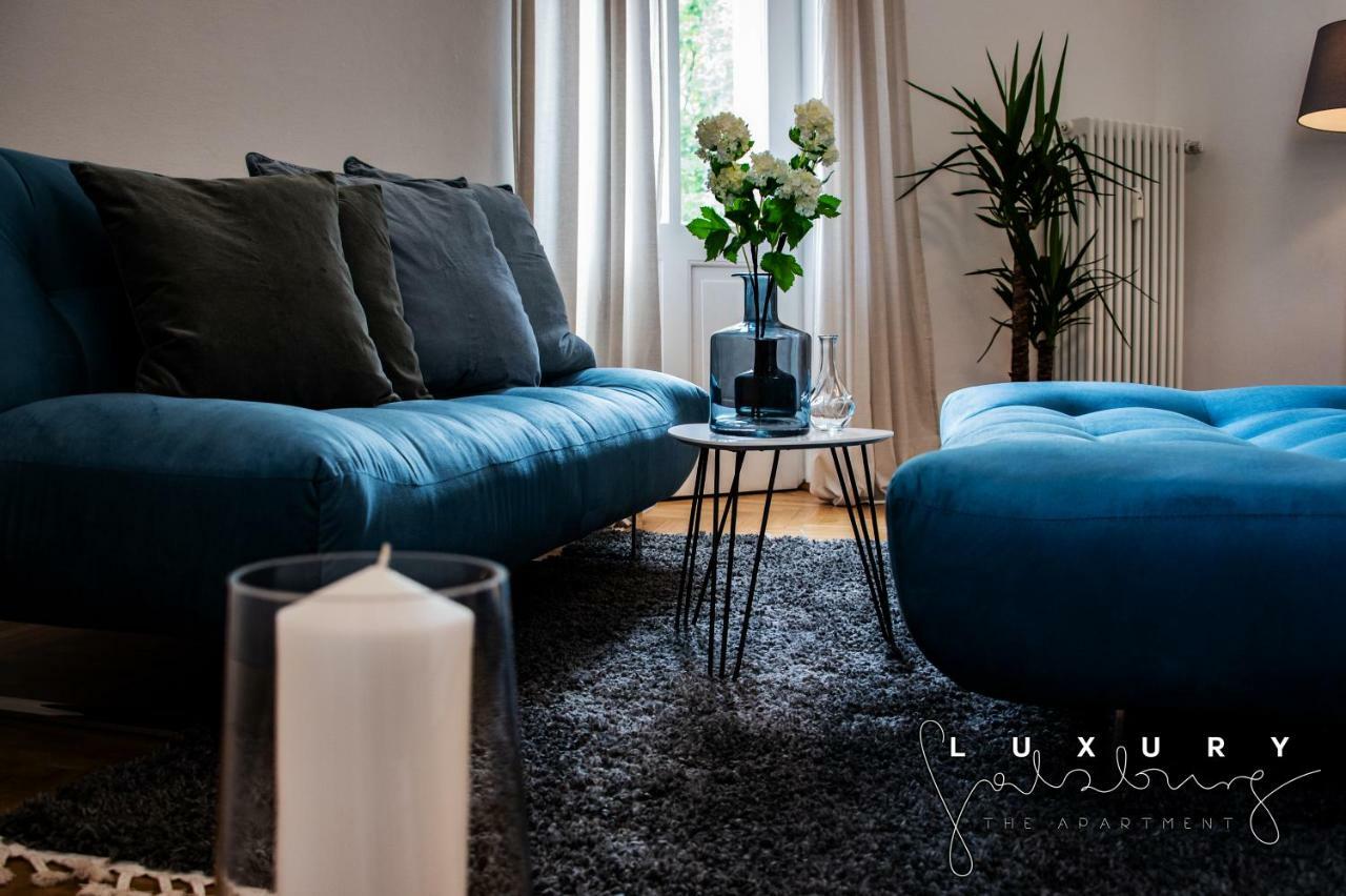Luxury Only For Business Travel Apartment