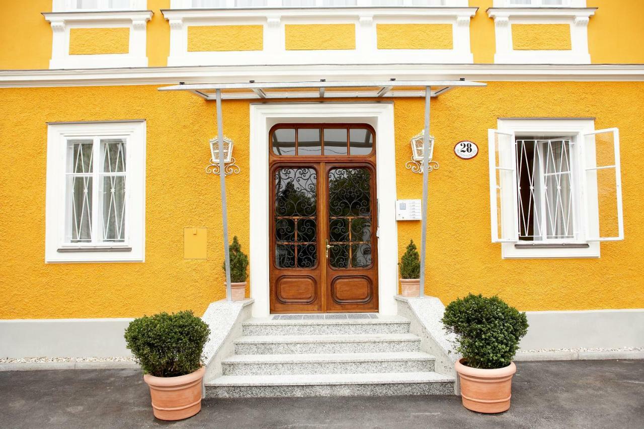 By Gruene Zur Post - 100 % Bio & Ceconi Apartment *