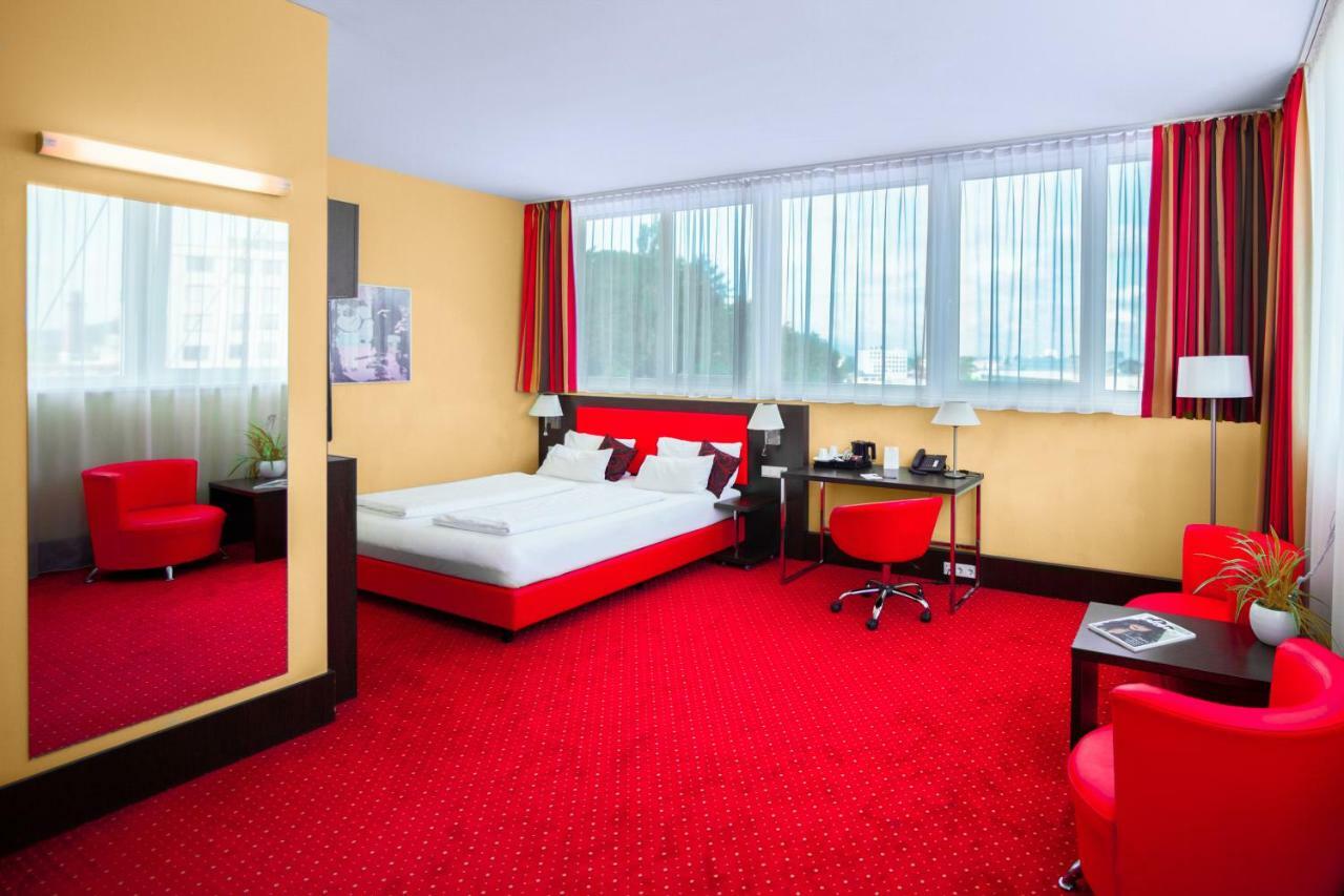 Western Amedia Art Hotel 4*