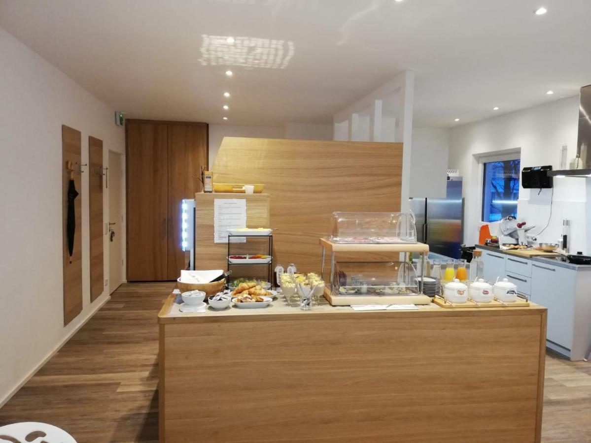 Acomodação com café da manhã  Floeckner B&B