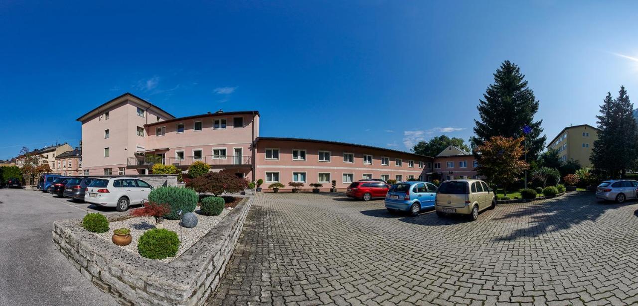 Hotel Ganslhof - Adults Only 3*