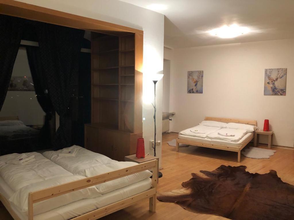 H Privatunterkunft *
