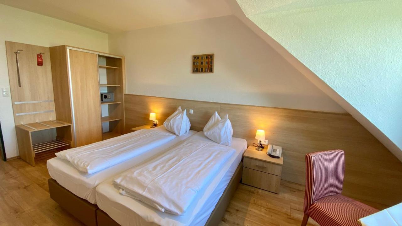 Hotel Schoene Aussicht 3*