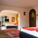 Grossraumappartement Mit Gartenterrasse