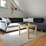 Ruhige 3-Zimmer-Wohnung Am Stadtrand Mit Bergblick