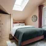 Clemonte Hotel - Your Reception-Less Boutique Hideaway