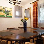 Grossraumappartement Mit Gartenterrasse