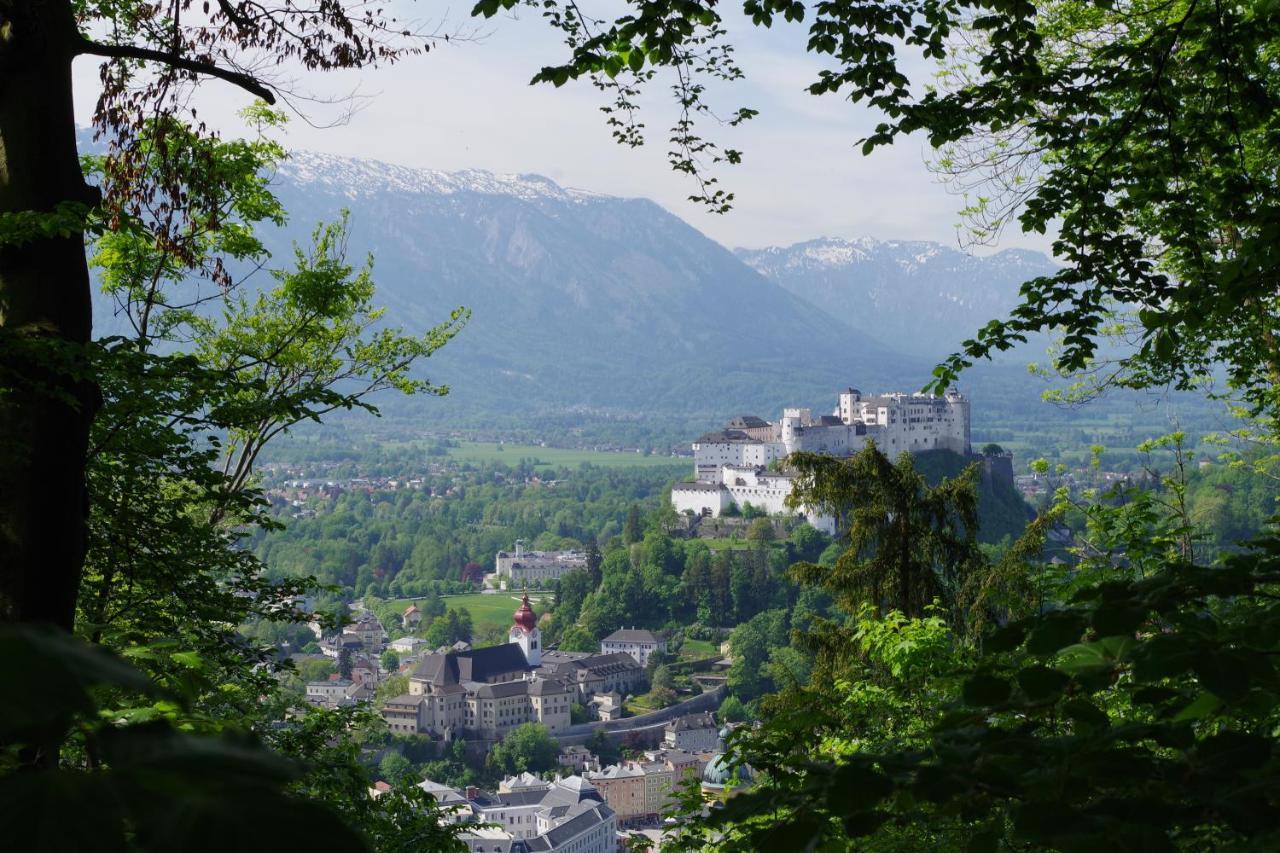 Sishaus - View At Mozarts Hostel *