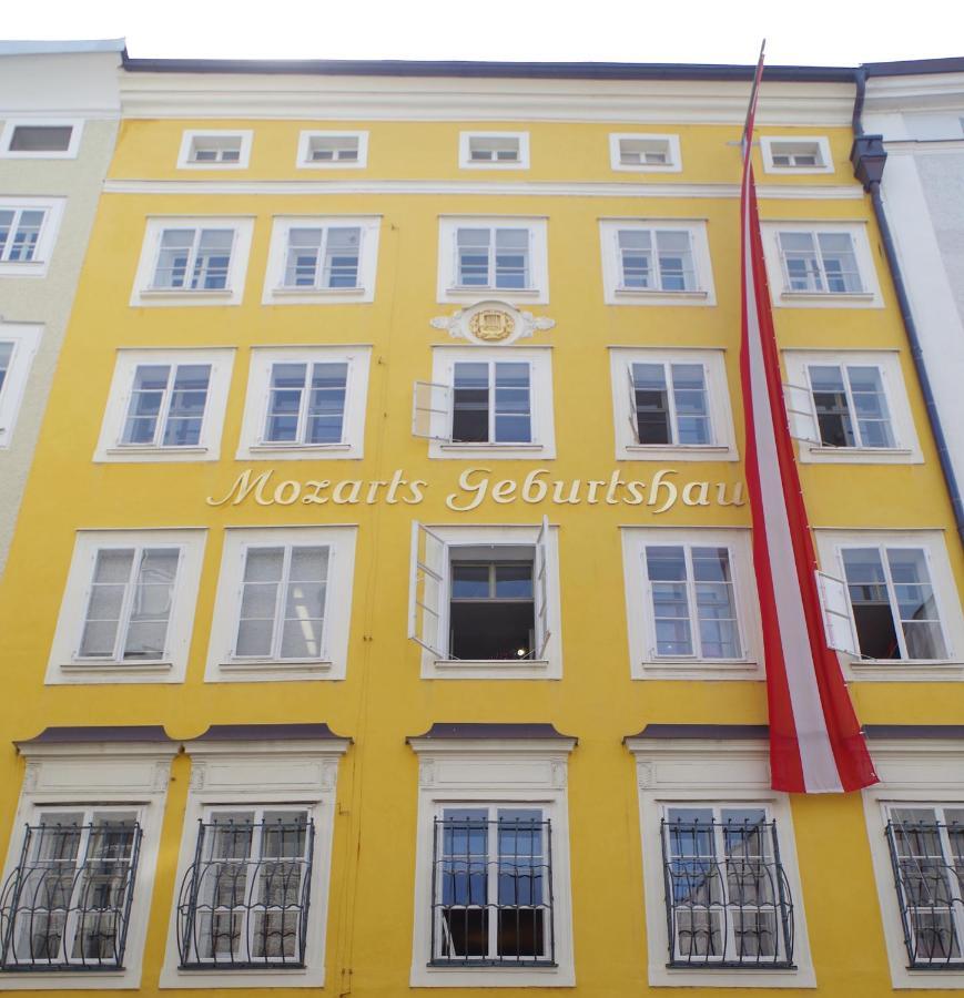 Sishaus - View At Mozarts Hostel *