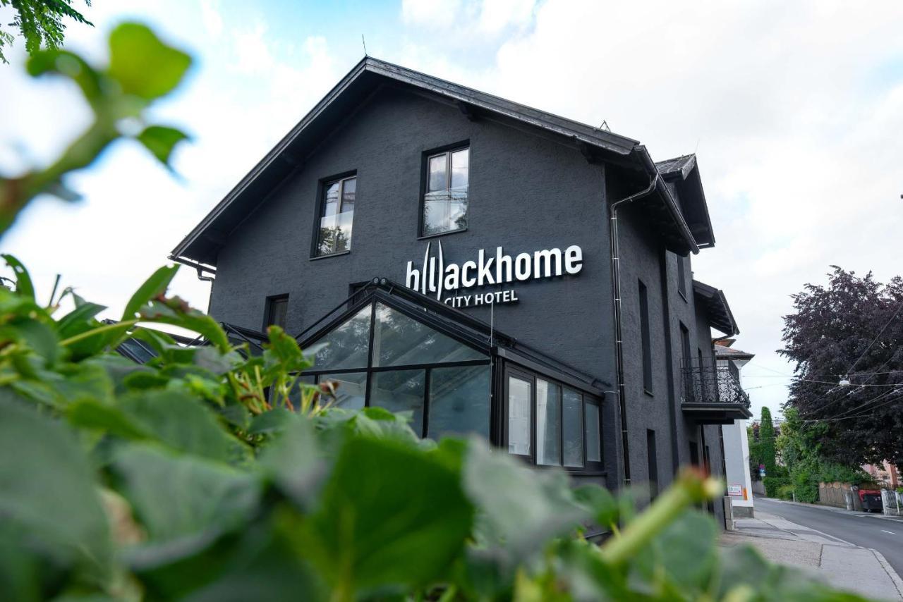 Blackhome I Contactless Check-in Salzburg