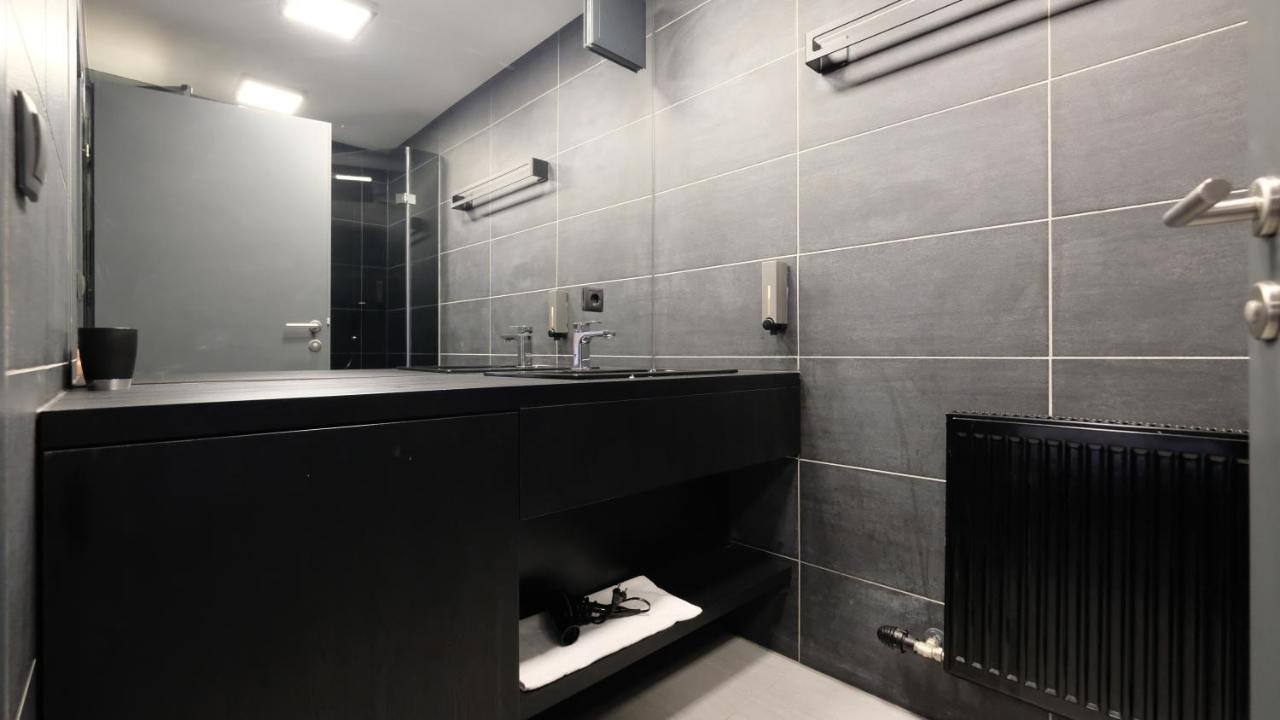 Blackhome I Contactless Check-in Aparthotel Salzburg