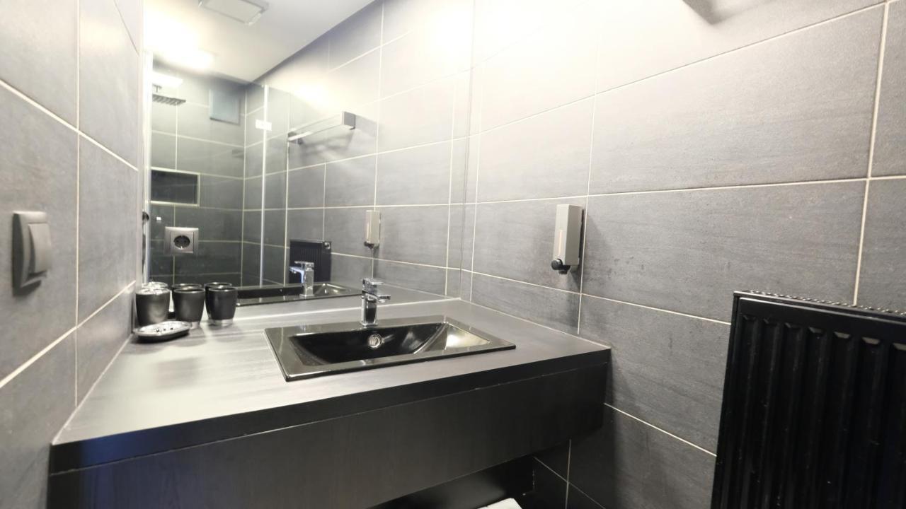 Blackhome I Contactless Check-in Aparthotel Salzburg