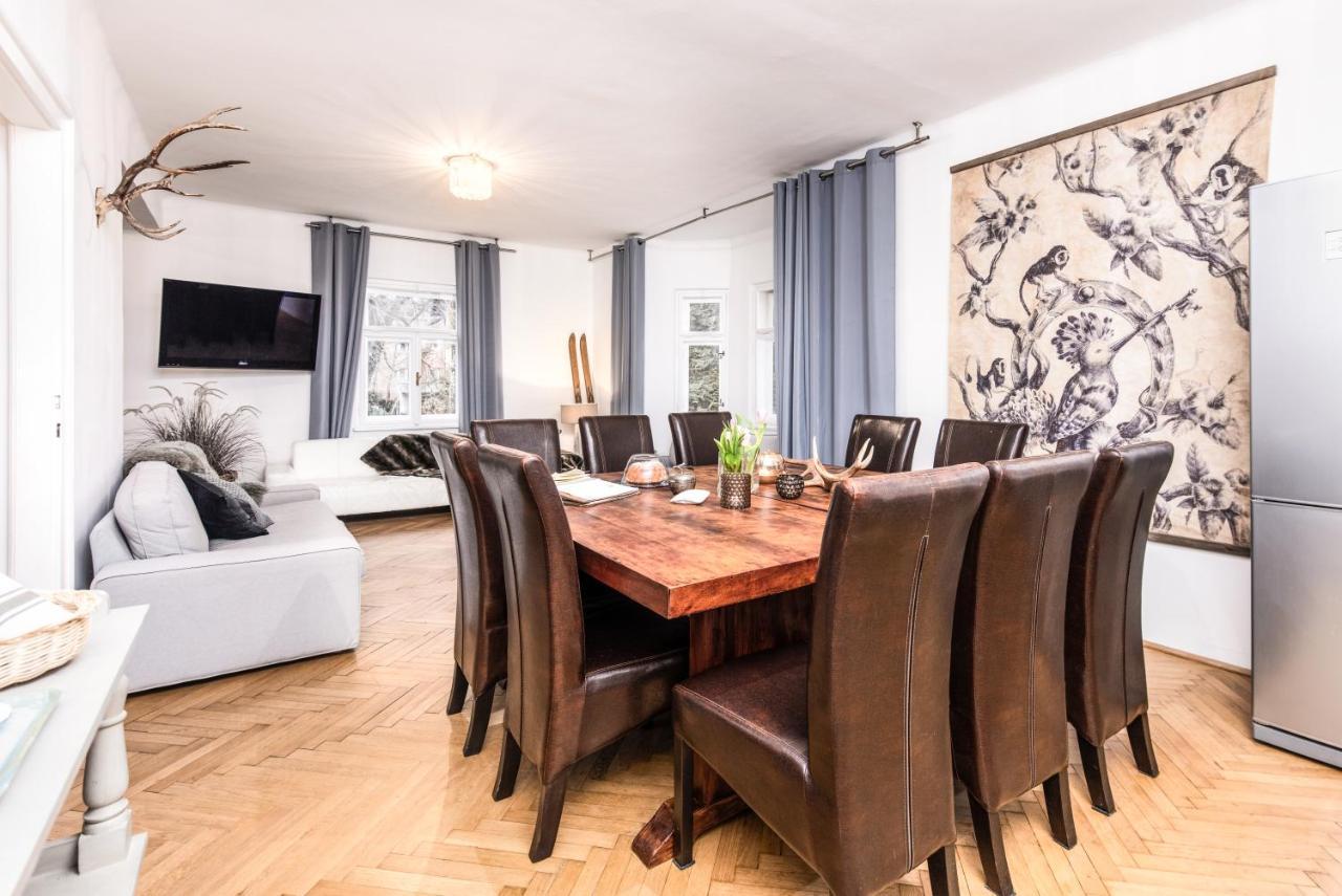 Villa Family Wellhouse Garden Direct In Salzburg, Sunny Big Garden, Up To 16 Pax, Bikes For Free, Bbq, Sunbeds, Parking For Free, 15 Min Sound Of Music Salzburg