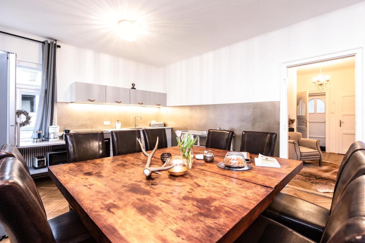 Villa Family Wellhouse Garden Direct In Salzburg, Sunny Big Garden, Up To 16 Pax, Bikes For Free, Bbq, Sunbeds, Parking For Free, 15 Min Sound Of Music