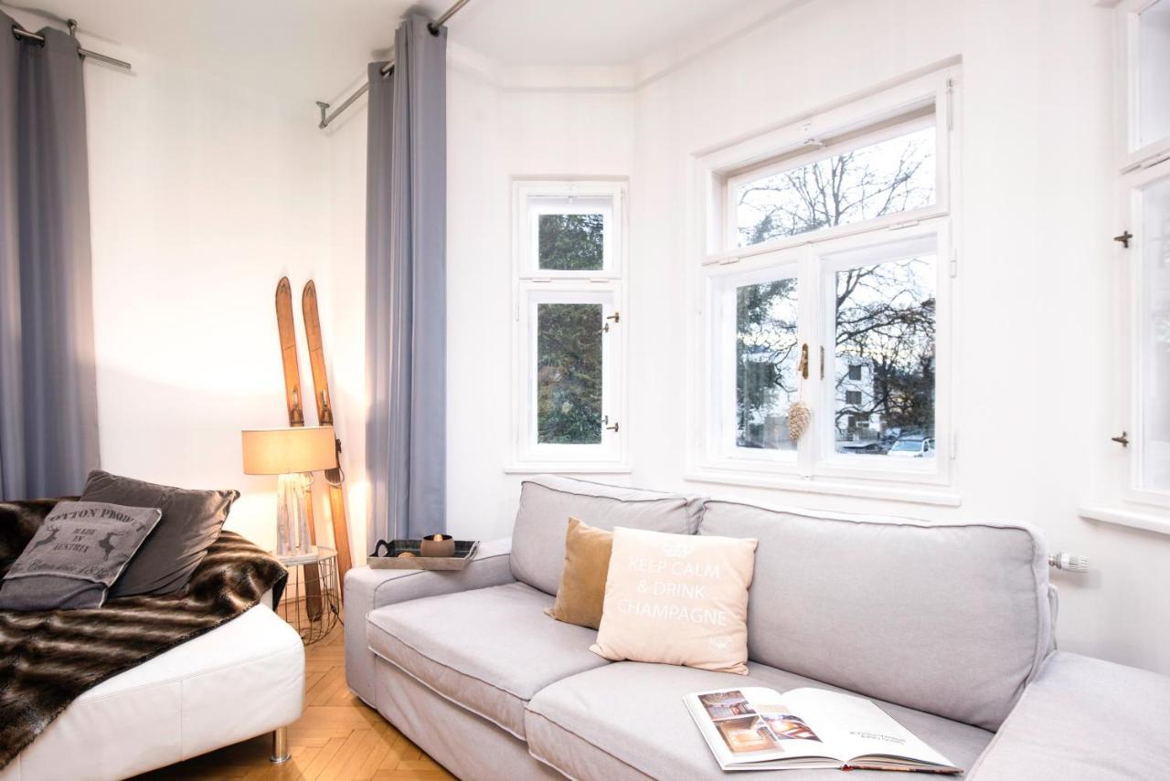 Villa Family Wellhouse Garden Direct In Salzburg, Sunny Big Garden, Up To 16 Pax, Bikes For Free, Bbq, Sunbeds, Parking For Free, 15 Min Sound Of Music Salzburg