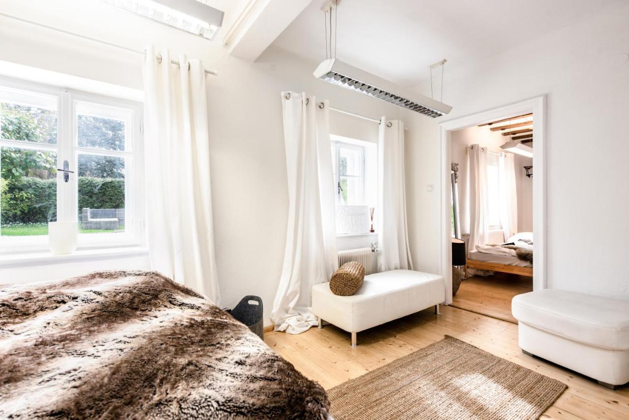 Family Wellhouse Garden Direct In Salzburg, Sunny Big Garden, Up To 16 Pax, Bikes For Free, Bbq, Sunbeds, Parking For Free, 15 Min Sound Of Music
