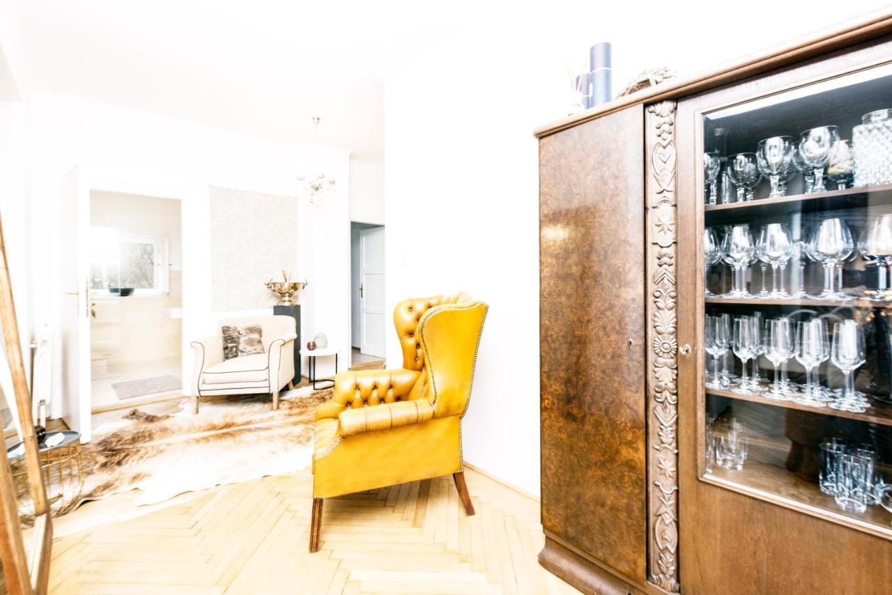Family Wellhouse Garden Direct In Salzburg, Sunny Big Garden, Up To 16 Pax, Bikes For Free, Bbq, Sunbeds, Parking For Free, 15 Min Sound Of Music * Salzburg