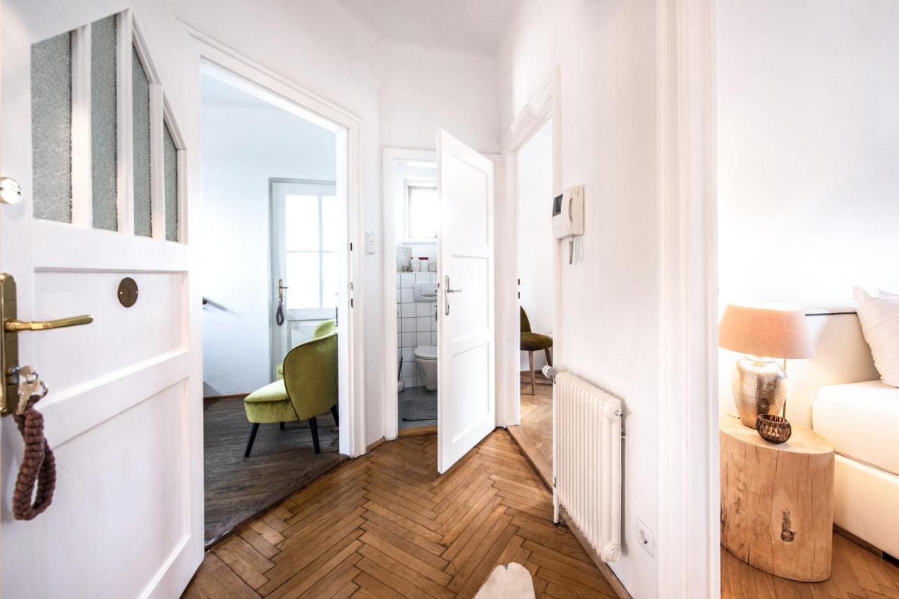 Villa Family Wellhouse Garden Direct In Salzburg, Sunny Big Garden, Up To 16 Pax, Bikes For Free, Bbq, Sunbeds, Parking For Free, 15 Min Sound Of Music Salzburg