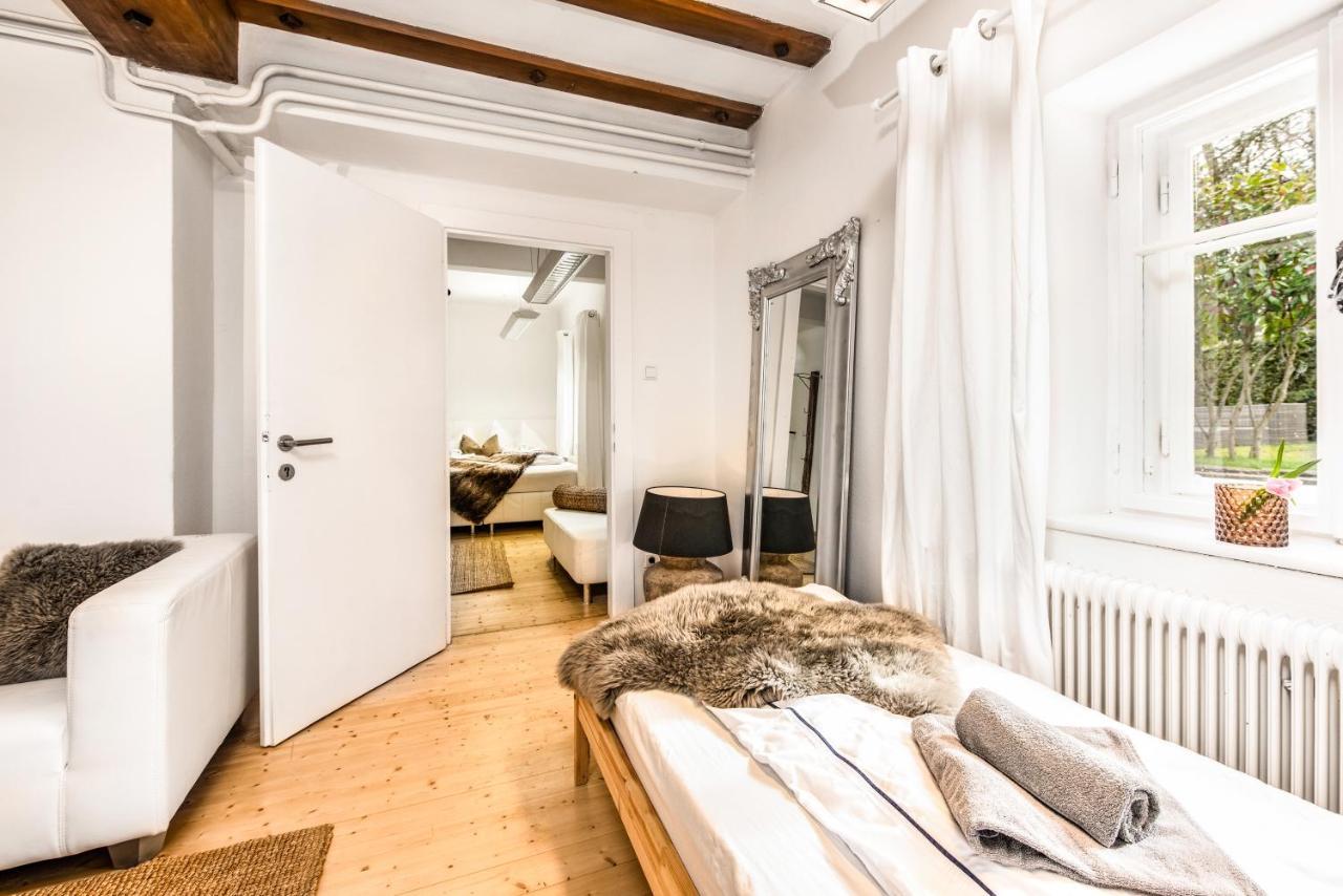 Family Wellhouse Garden Direct In Salzburg, Sunny Big Garden, Up To 16 Pax, Bikes For Free, Bbq, Sunbeds, Parking For Free, 15 Min Sound Of Music *