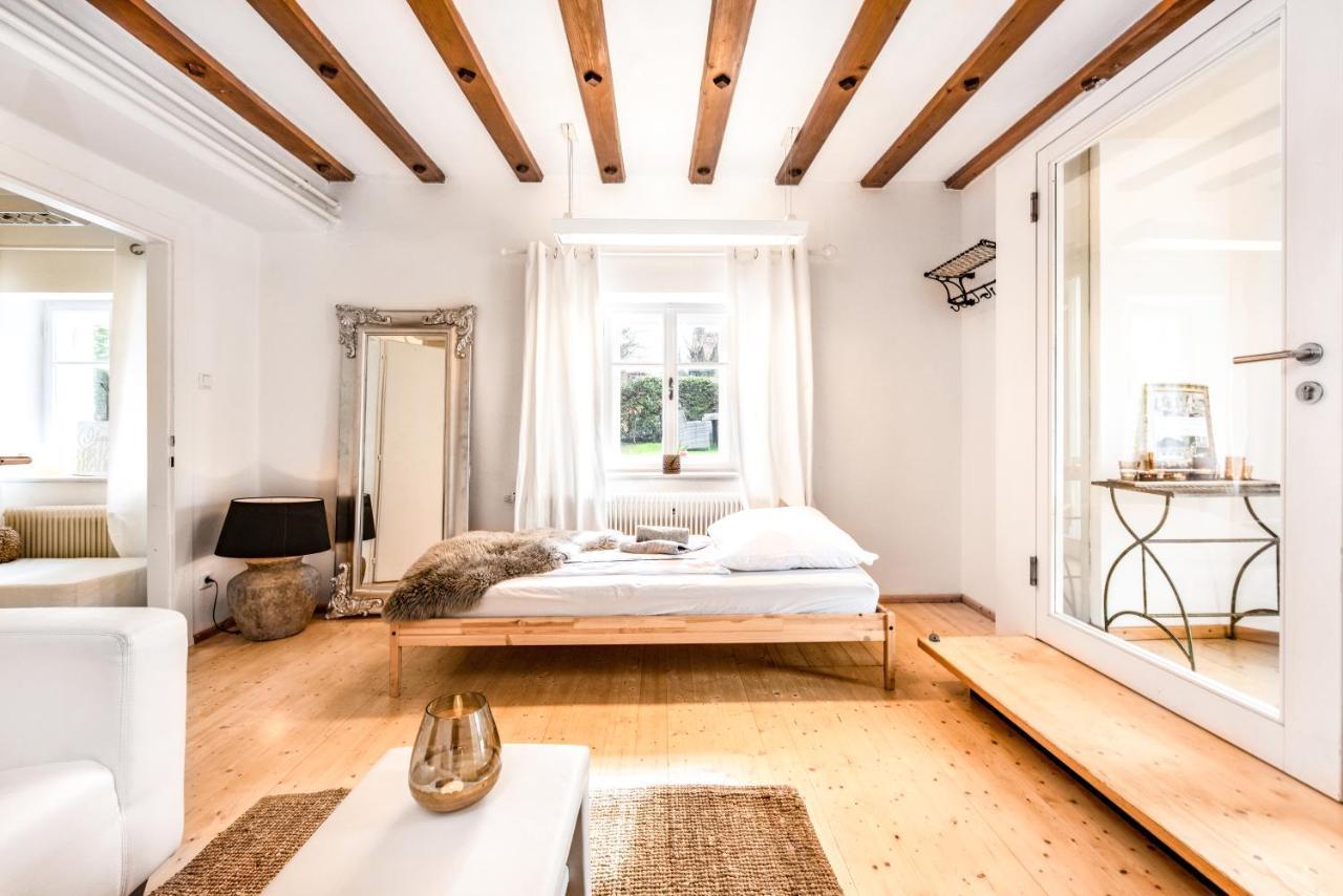 Family Wellhouse Garden Direct In Salzburg, Sunny Big Garden, Up To 16 Pax, Bikes For Free, Bbq, Sunbeds, Parking For Free, 15 Min Sound Of Music