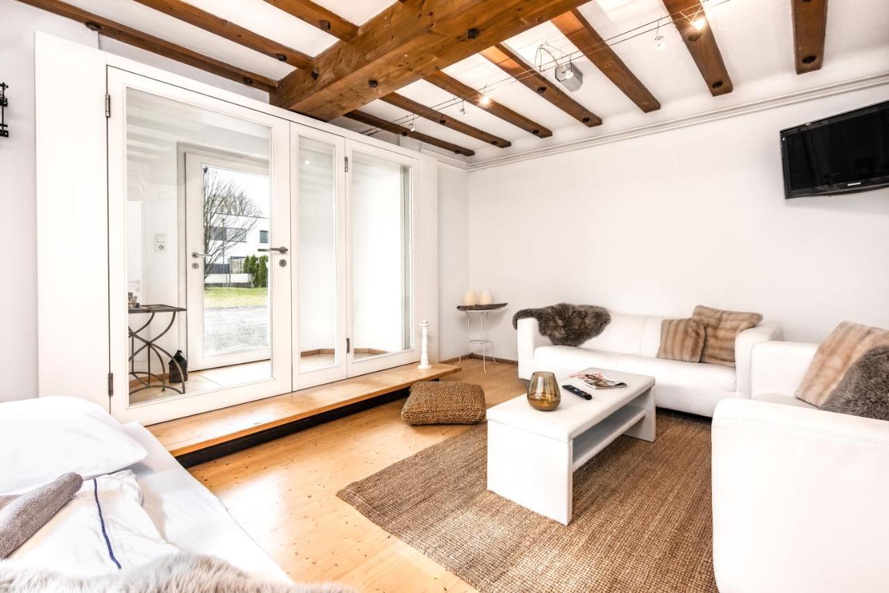 Family Wellhouse Garden Direct In Salzburg, Sunny Big Garden, Up To 16 Pax, Bikes For Free, Bbq, Sunbeds, Parking For Free, 15 Min Sound Of Music *