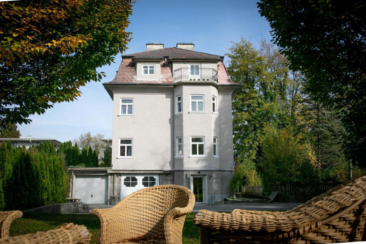 Family Wellhouse Garden Direct In Salzburg, Sunny Big Garden, Up To 16 Pax, Bikes For Free, Bbq, Sunbeds, Parking For Free, 15 Min Sound Of Music