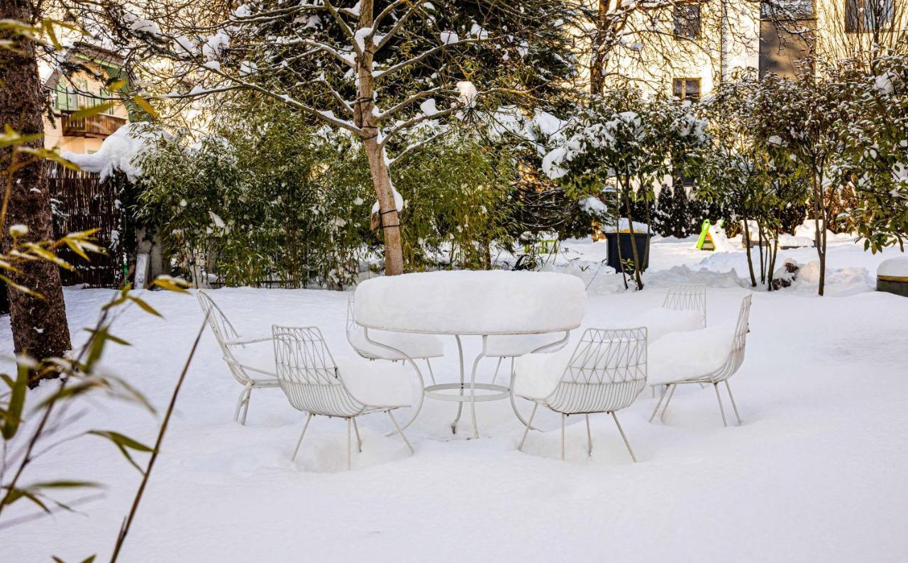 Family Wellhouse Garden Direct In Salzburg, Sunny Big Garden, Up To 16 Pax, Bikes For Free, Bbq, Sunbeds, Parking For Free, 15 Min Sound Of Music *
