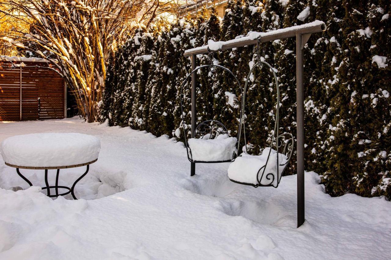 Family Wellhouse Garden Direct In Salzburg, Sunny Big Garden, Up To 16 Pax, Bikes For Free, Bbq, Sunbeds, Parking For Free, 15 Min Sound Of Music * Salzburg