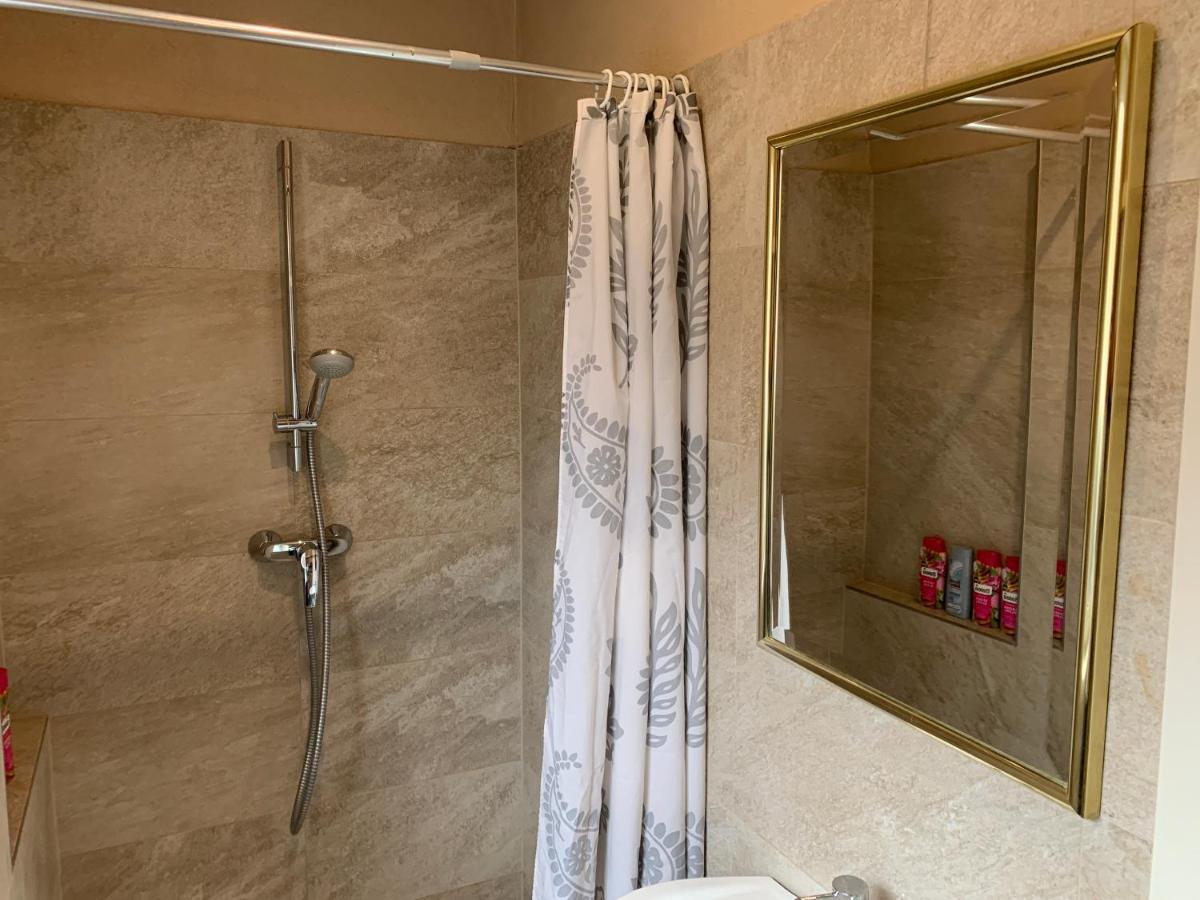 Book-A-Room Salzburg Apartment 5-6-7-8
