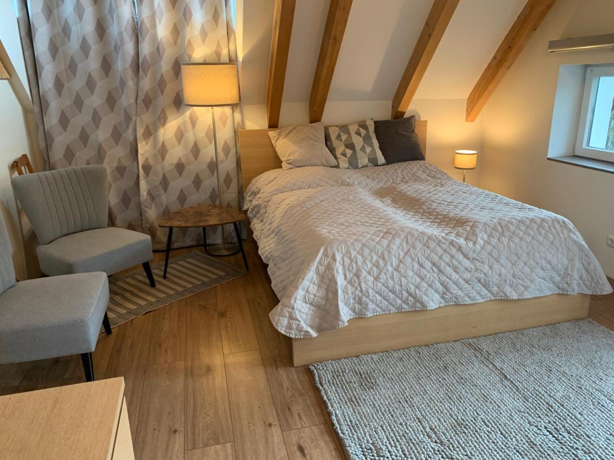 Book-A-Room Salzburg Apartment 5-6-7-8 *