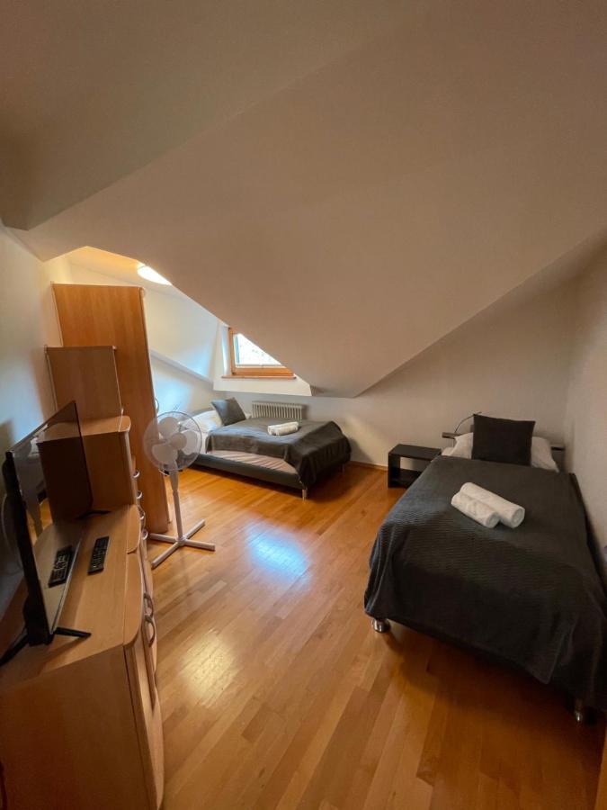 Undertheroof At Apartment