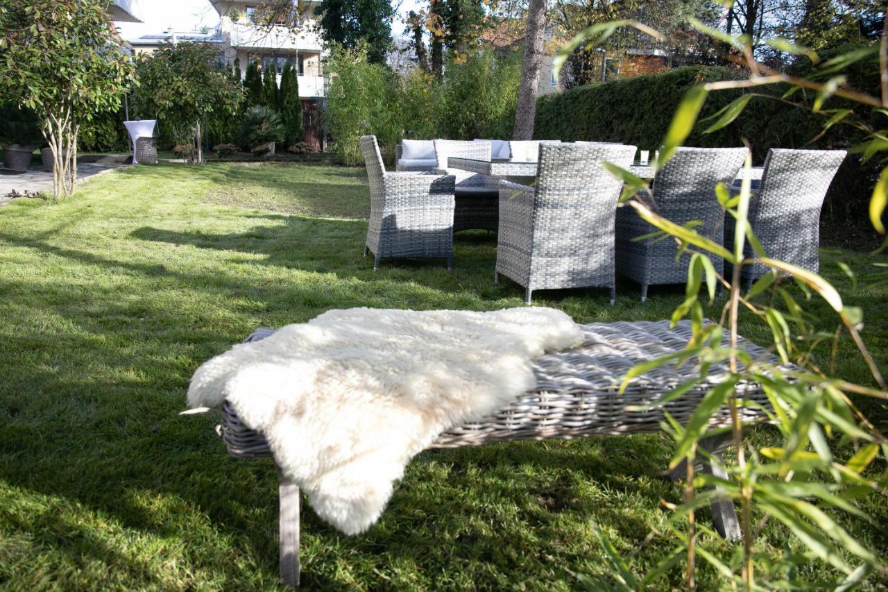 Family Wellhouse Garden Direct In Salzburg, Sunny Big Garden, Up To 16 Pax, Bikes For Free, Bbq, Sunbeds, Parking For Free, 15 Min Sound Of Music Villa Salzburg