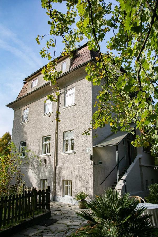 Villa Family Wellhouse Garden Direct In Salzburg, Sunny Big Garden, Up To 16 Pax, Bikes For Free, Bbq, Sunbeds, Parking For Free, 15 Min Sound Of Music *