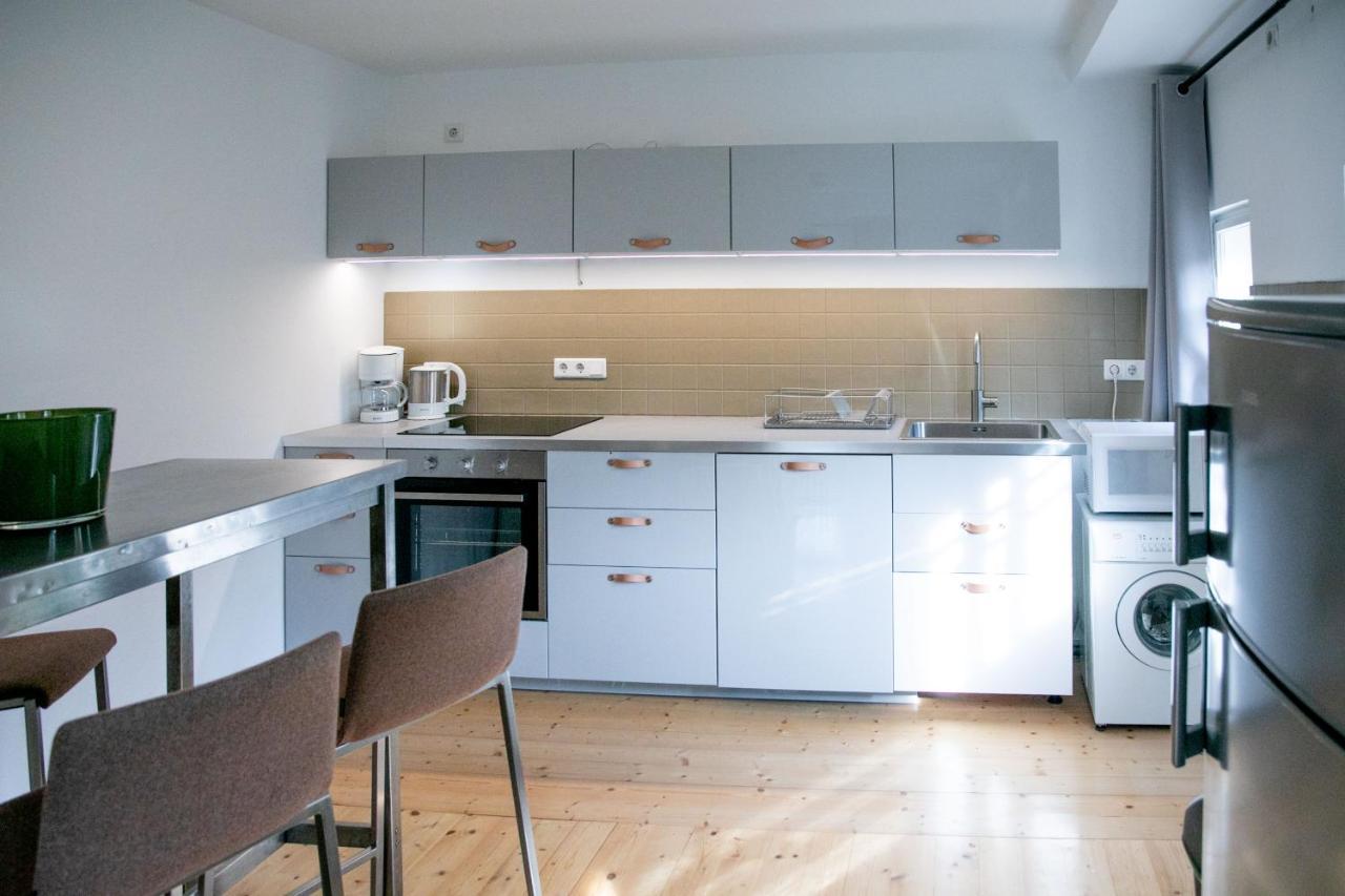 Family Wellhouse Garden Direct In Salzburg, Sunny Big Garden, Up To 16 Pax, Bikes For Free, Bbq, Sunbeds, Parking For Free, 15 Min Sound Of Music Villa
