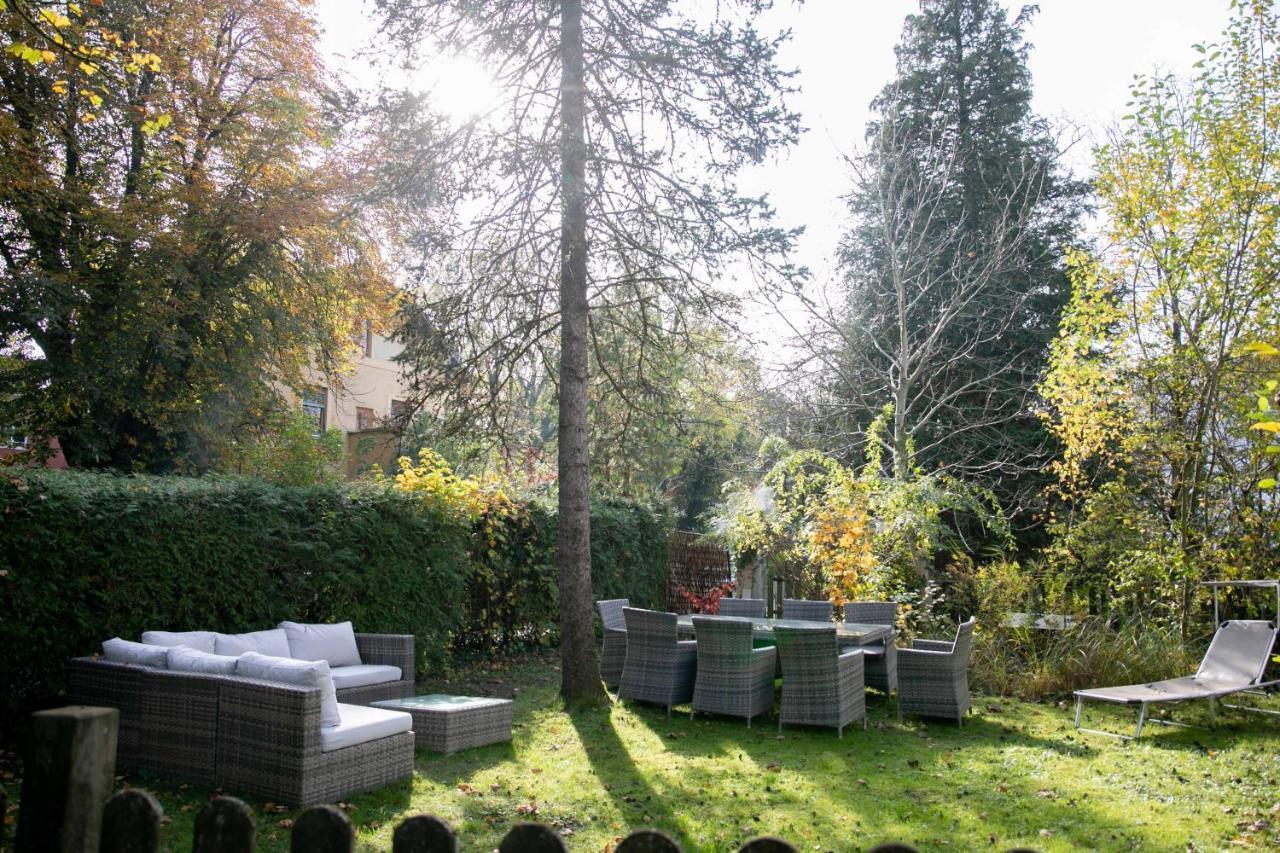 Villa Family Wellhouse Garden Direct In Salzburg, Sunny Big Garden, Up To 16 Pax, Bikes For Free, Bbq, Sunbeds, Parking For Free, 15 Min Sound Of Music Salzburg