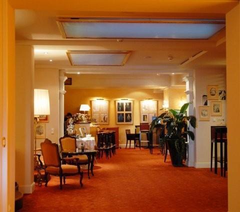 Hotel Bristol